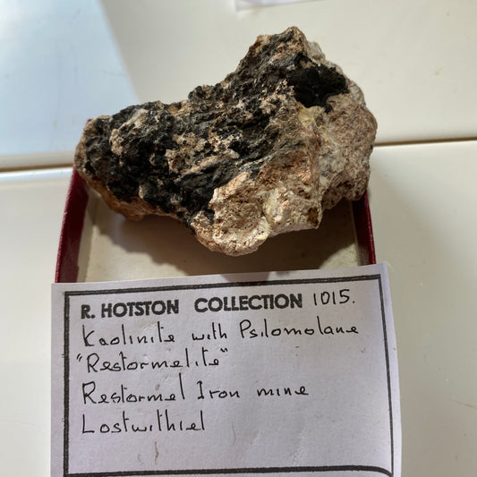 RESTORMELITE : RESTORMEL IRON MINE, LOSTWITHIEL, CORNWALL  102g MF5303