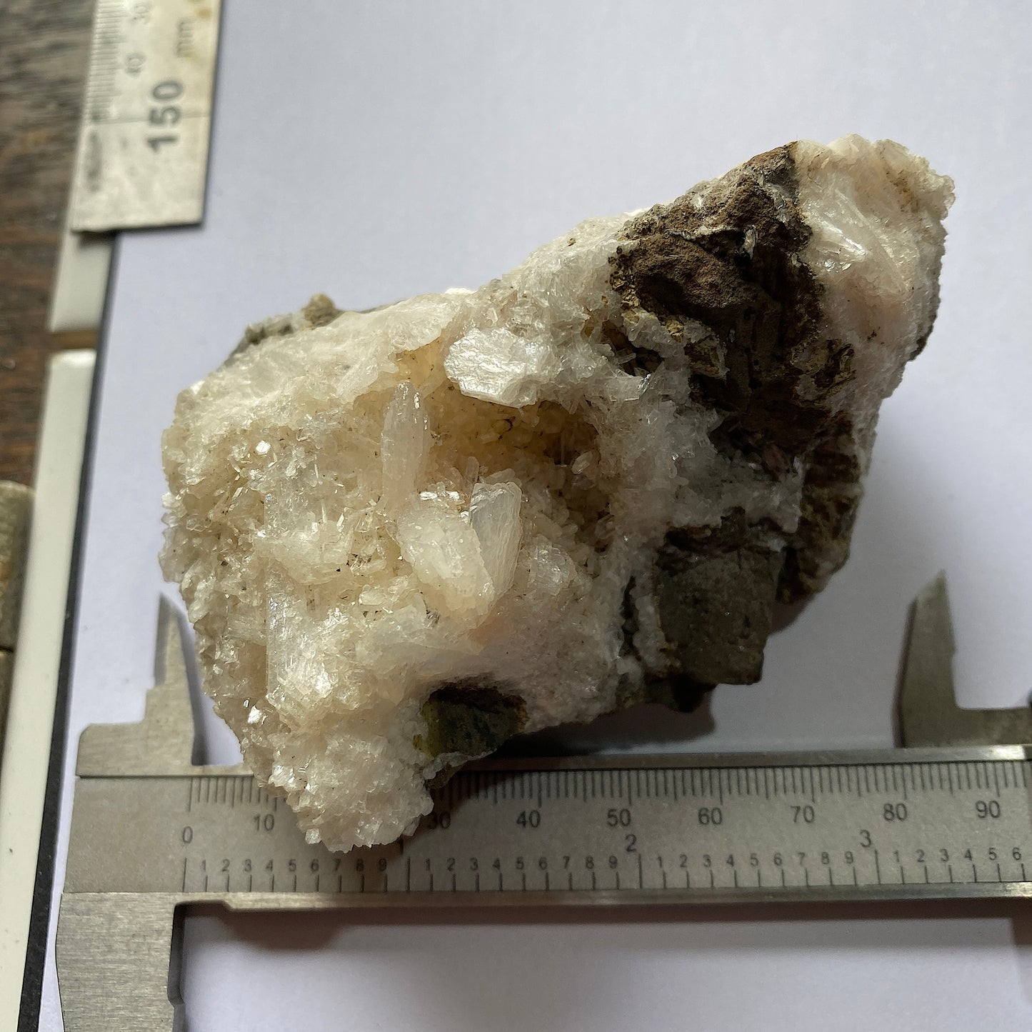 QUARTZ - LAMBS BOTTOM, MENDIP HILLS, SOMERSET 176g MF132