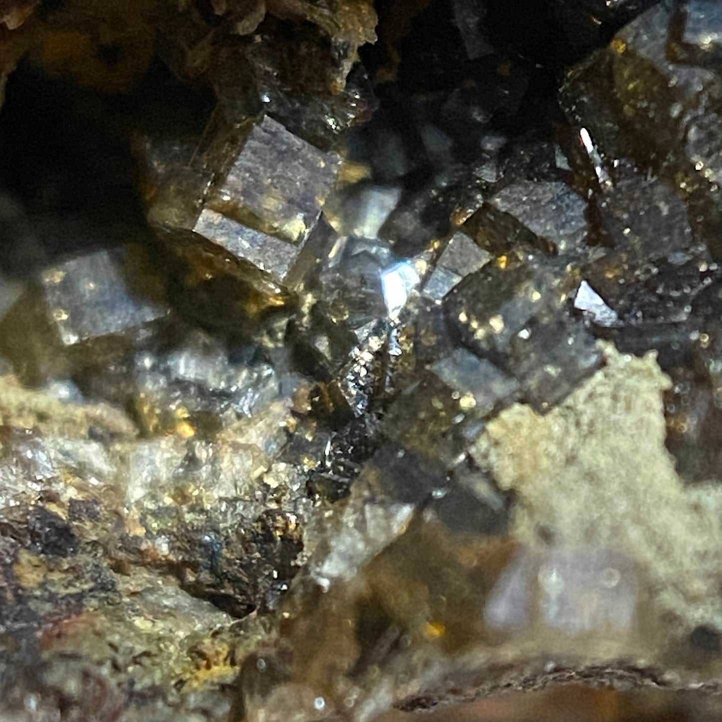 FLUORAPATITE : LEVANT MINE, TREWELLAED, CORNWALL, ENGLAND 109g MF4615