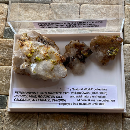 PYROMORPHITE WITH MIMETITE ETC - ROUGHTON GILL, CALDBECK, CUMBRIA 39g MF303