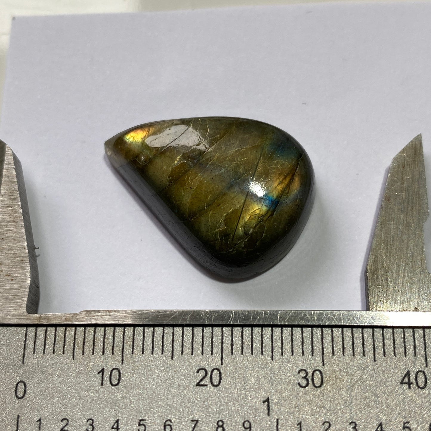 LABRADORITE NATURAL GEMSTONE - NAIN COMPLEX, LABRADOR, CANADA. 27Ct. MFG 5167