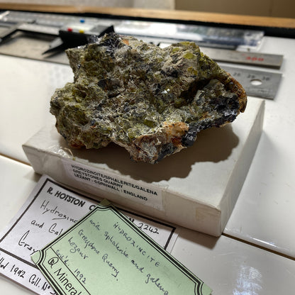 HYDROZINCITE WITH SPHALERITE & GALENA : GREYSTONES QUARRY, LEZANT, CORNWALL  307g MF5311
