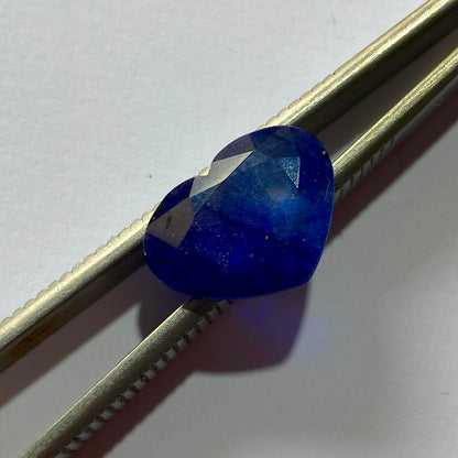 SAPPHIRE CORUNDUM NATURAL GEMSTONE - PAILIN, CAMBODIA. 5.68Ct MFG5168