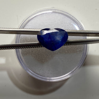 SAPPHIRE CORUNDUM NATURAL GEMSTONE - PAILIN, CAMBODIA. 5.68Ct MFG5168