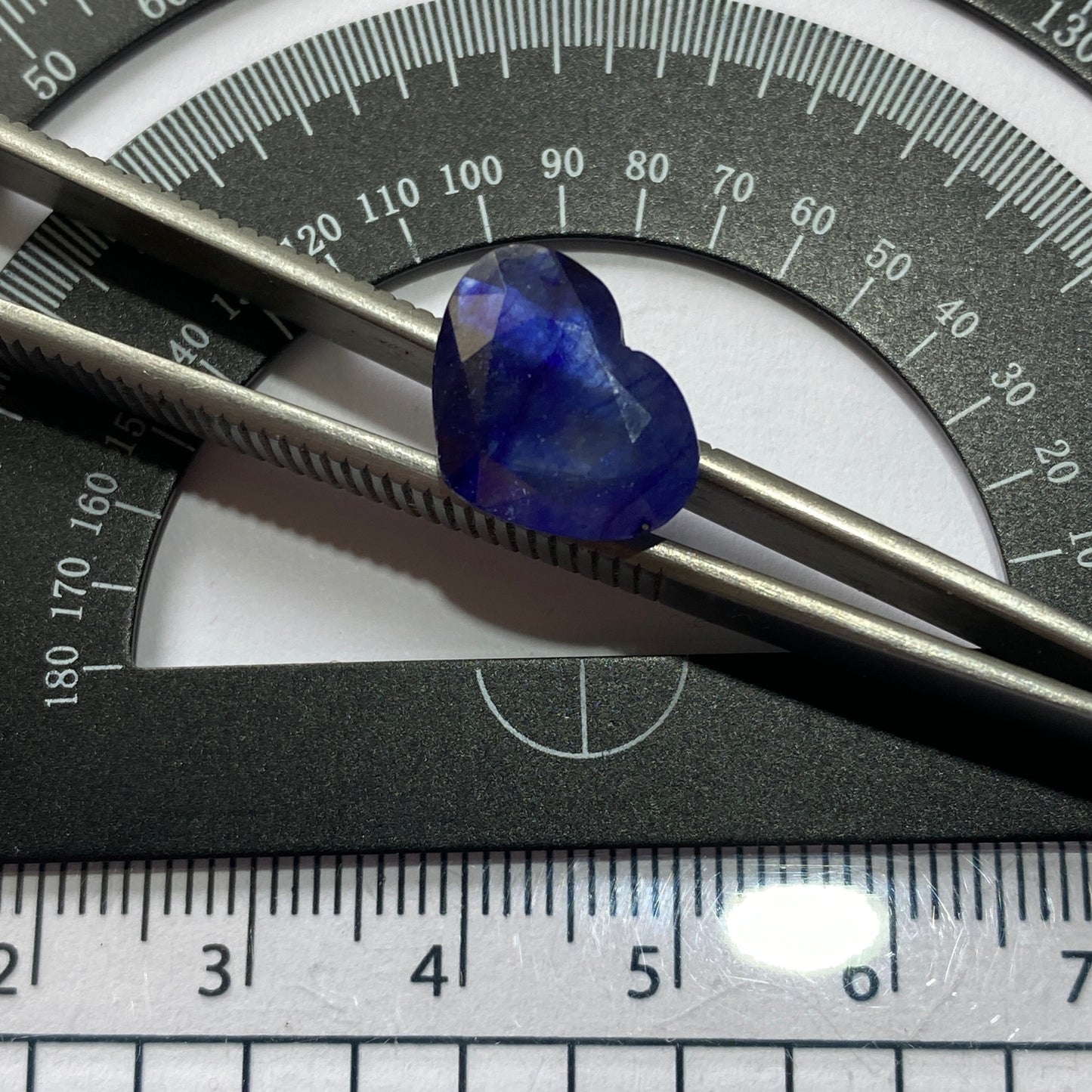 SAPPHIRE CORUNDUM NATURAL GEMSTONE - PAILIN, CAMBODIA. 5.68Ct MFG5168