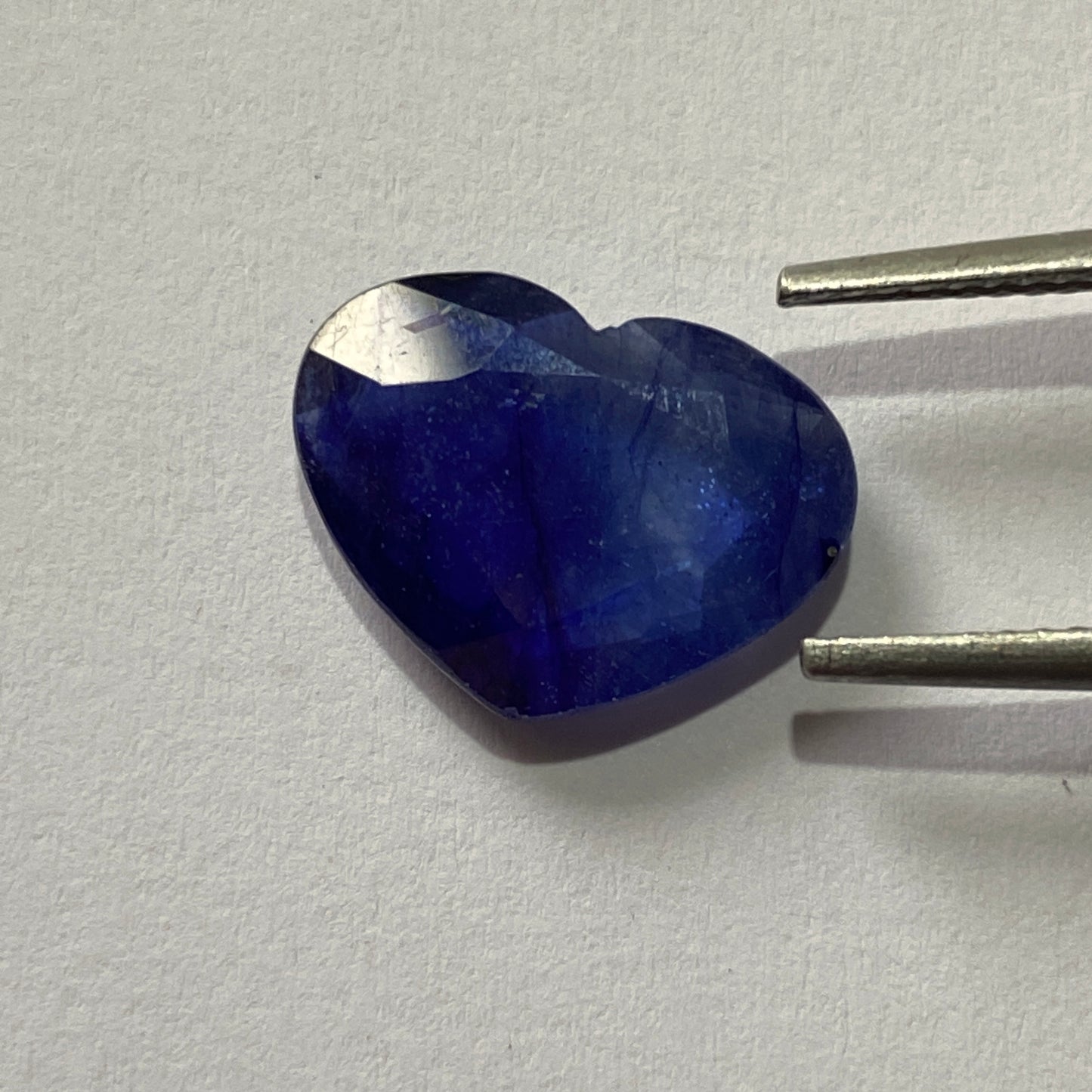 SAPPHIRE CORUNDUM NATURAL GEMSTONE - PAILIN, CAMBODIA. 5.68Ct MFG5168