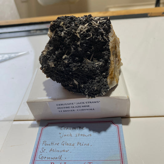 CERRUSITE : PENTIREGLAZE MINE, POLZEATH, ST MINVER, CORNWALL 211g MF4611