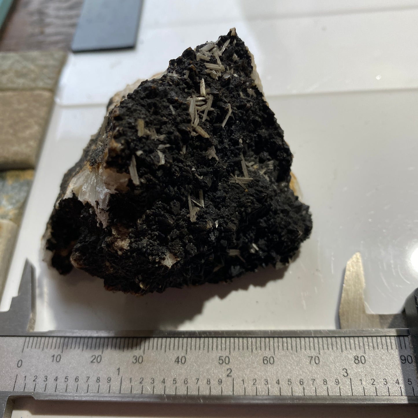 CERRUSITE : PENTIREGLAZE MINE, POLZEATH, ST MINVER, CORNWALL 211g MF4611