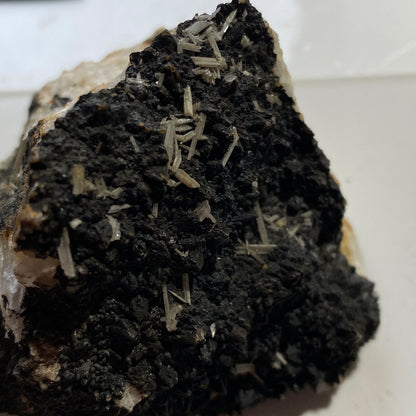 CERRUSITE : PENTIREGLAZE MINE, POLZEATH, ST MINVER, CORNWALL 211g MF4611