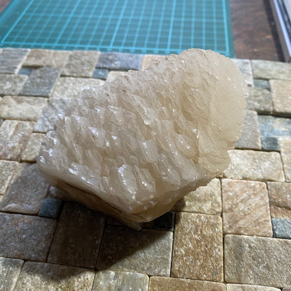 CALCITE CRYSTAL ASSEMBLAGE : TAFF'S WELL, PENTYRCH, WALES, U.K.  573g MF4621