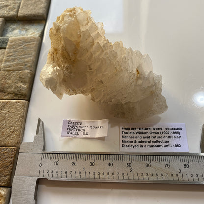 CALCITE ATTRACTIVE ASSEMBLAGE : TAFF WELLS, PENTYRCH, WALES. U.K. 147 g MF5316