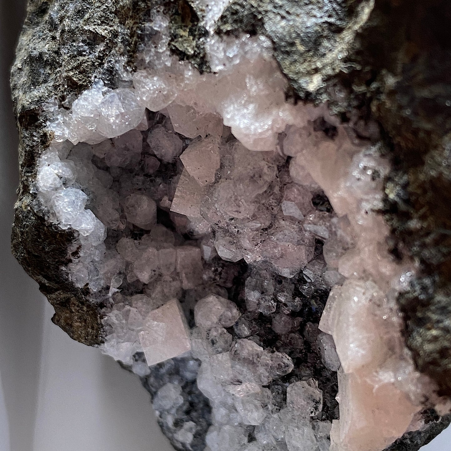 ANALCITE & CHABAZITE FROM THE ISLE OF SKYE  302g  MF263