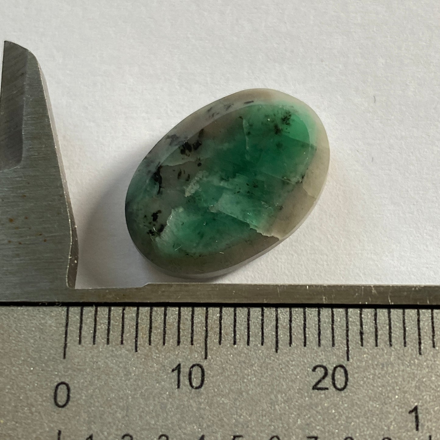 EMERALD BERYL GEMSTONE IN QUARTZ MATRIX - BRAZIL. 9.70Ct. MFG1222