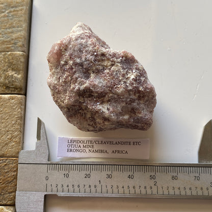 LEPIDOLITE MICA IN CLEAVELANDITE : OTJUA MINE, ERONGO, NAMIBIA. 84g MF5318