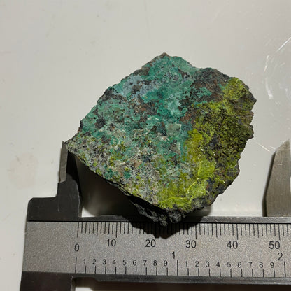 VESIGNIEITE [ETC] : NEW CLIFFE HILL QUARRY, LEICESTERSHIRE, ENGLAND 32g MF4604