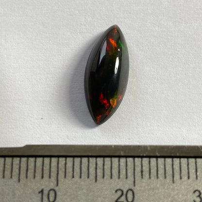 BLACK OPAL GEMSTONE - LIGHTNING RIDGE, NEW SOUTH WALES, AUSTRALIA 1.82Ct. MF1902