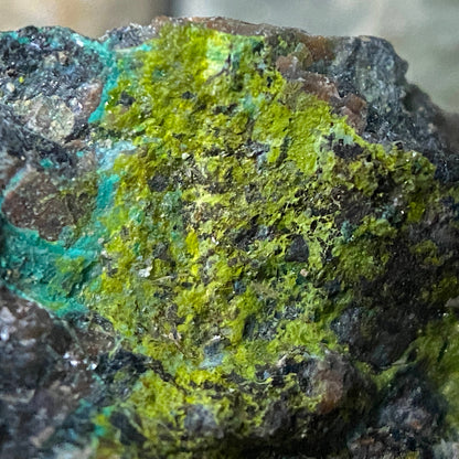 VESIGNIEITE [ETC] : NEW CLIFFE HILL QUARRY, LEICESTERSHIRE, ENGLAND 32g MF4604