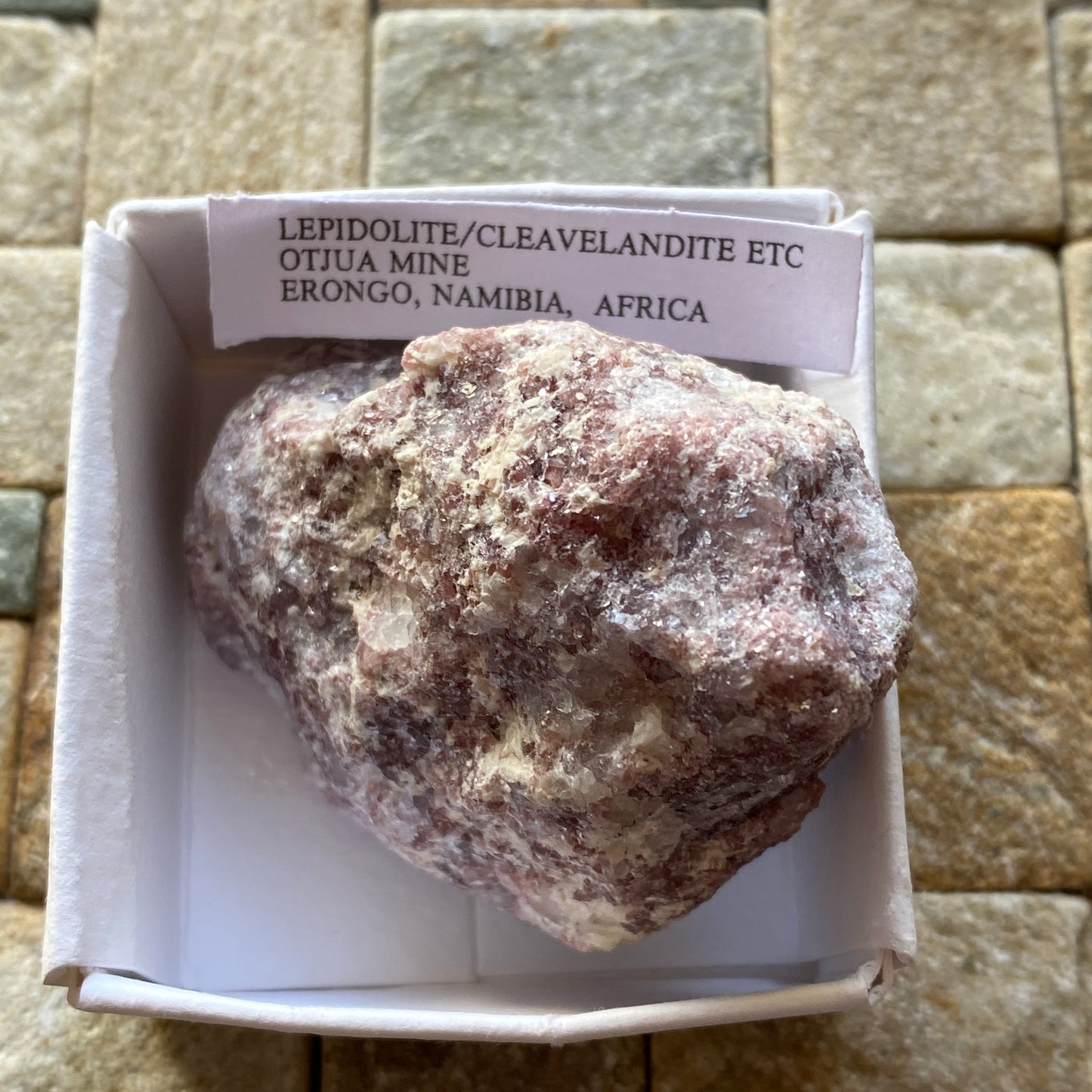 LEPIDOLITE MICA IN CLEAVELANDITE : OTJUA MINE, ERONGO, NAMIBIA. 84g MF5318