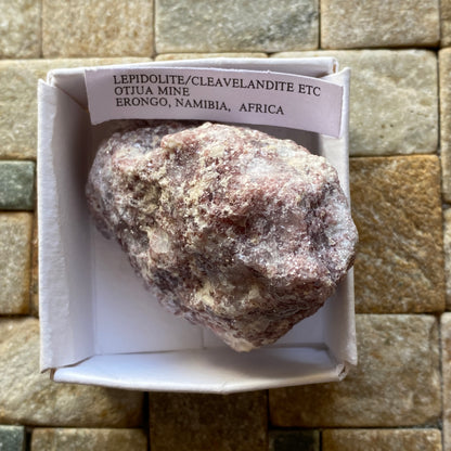 LEPIDOLITE MICA IN CLEAVELANDITE : OTJUA MINE, ERONGO, NAMIBIA. 84g MF5318