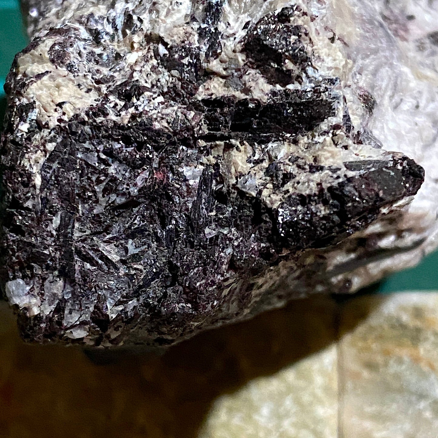 BRAUNITE/PIEMONTITE/DIOPSIDE [ETC] : PRABORNA MINE, ST MARCEL, AOSTA, ITALY 93g MF4624
