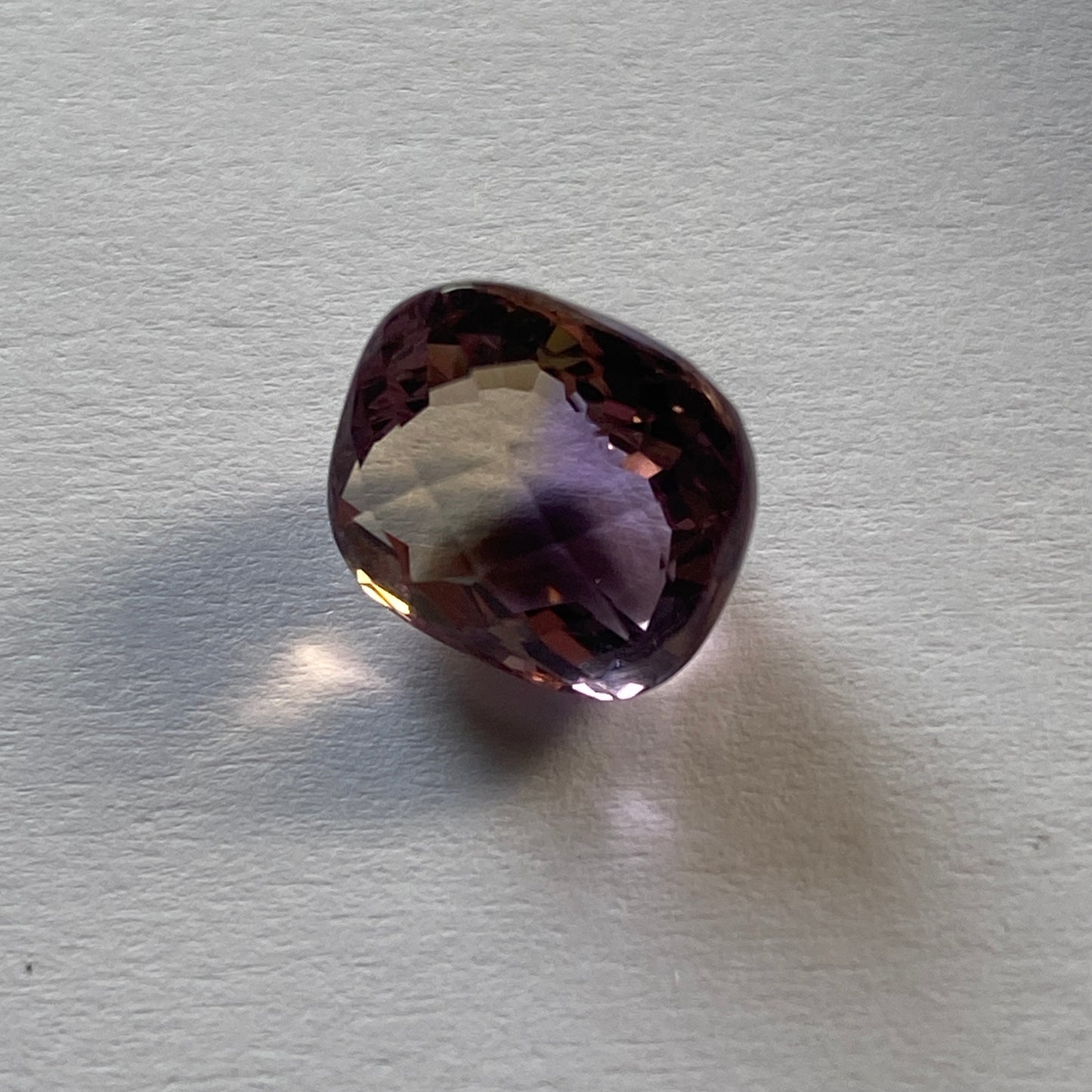 AMETHYST/AMETRINE GEMSTONE - EROGO, NAMIBIA. 3.89Ct MFG2198