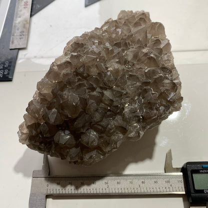 QUARTZ CRYSTAL ASSEMBLAGE : GOONVEAN PIT, NANDEAN, CORNWALL 1257g MF4601