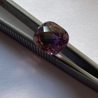 AMETHYST/AMETRINE GEMSTONE - EROGO, NAMIBIA. 3.89Ct MFG2198