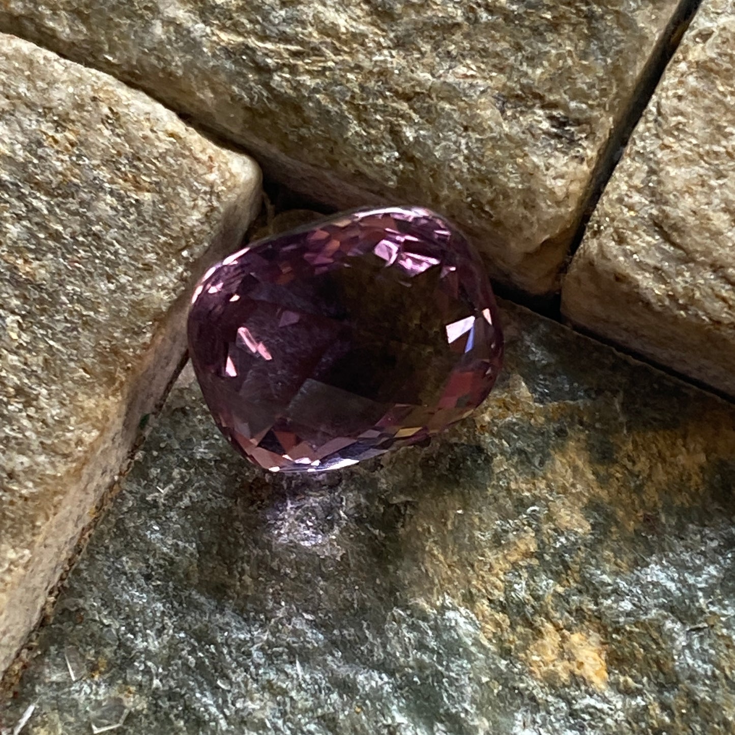 AMETHYST/AMETRINE GEMSTONE - EROGO, NAMIBIA. 3.89Ct MFG2198