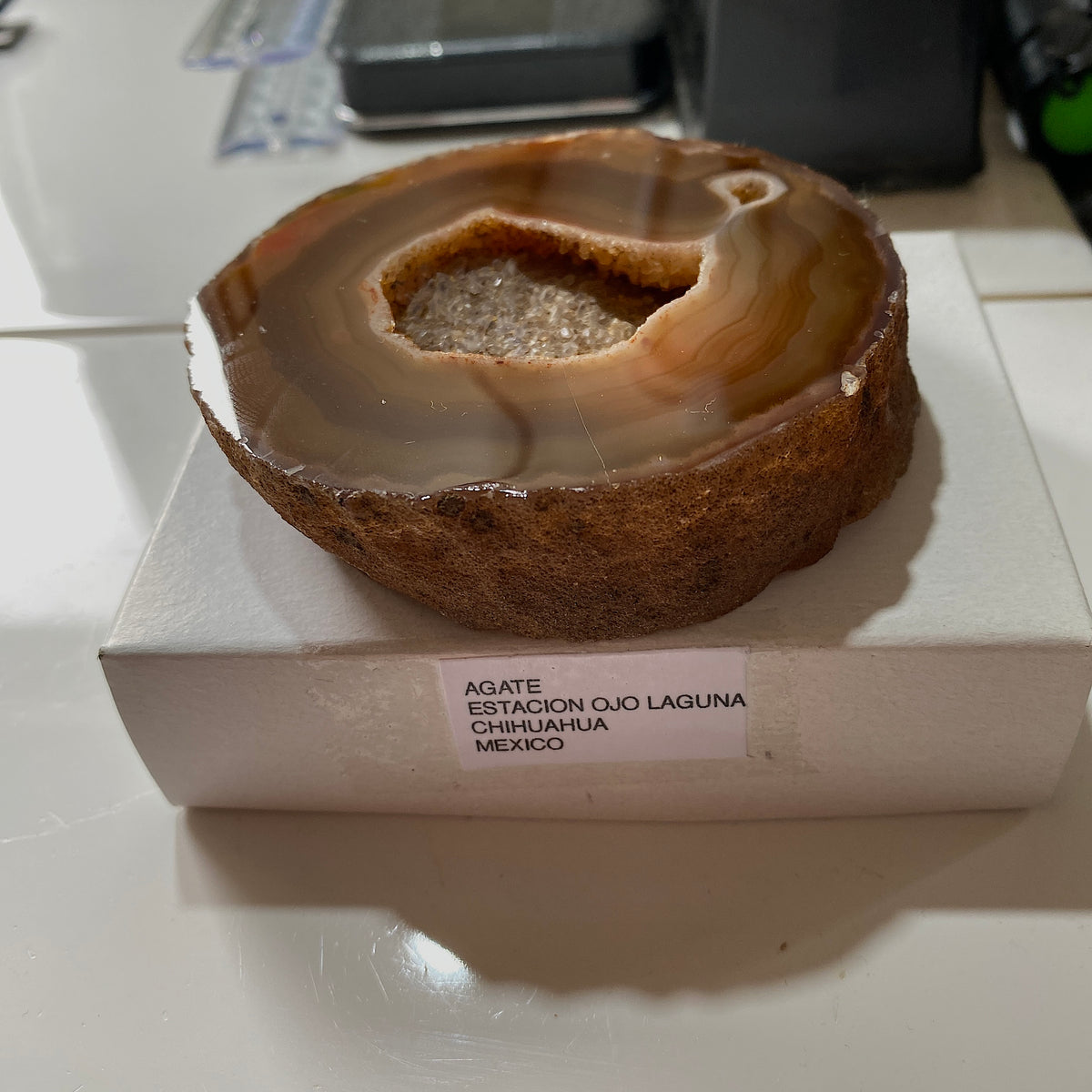 AGATE WITH QUARTZ VUG : ESTAGION OJO LAGUNA, CHIHUAHUA, MEXICO 214g MF5320