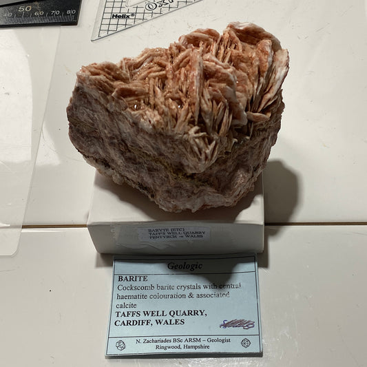 BARYTE WITH CALCITE ; TAFF'S WELL, PENTYRCH, WALES, U.K. 575g MF4622