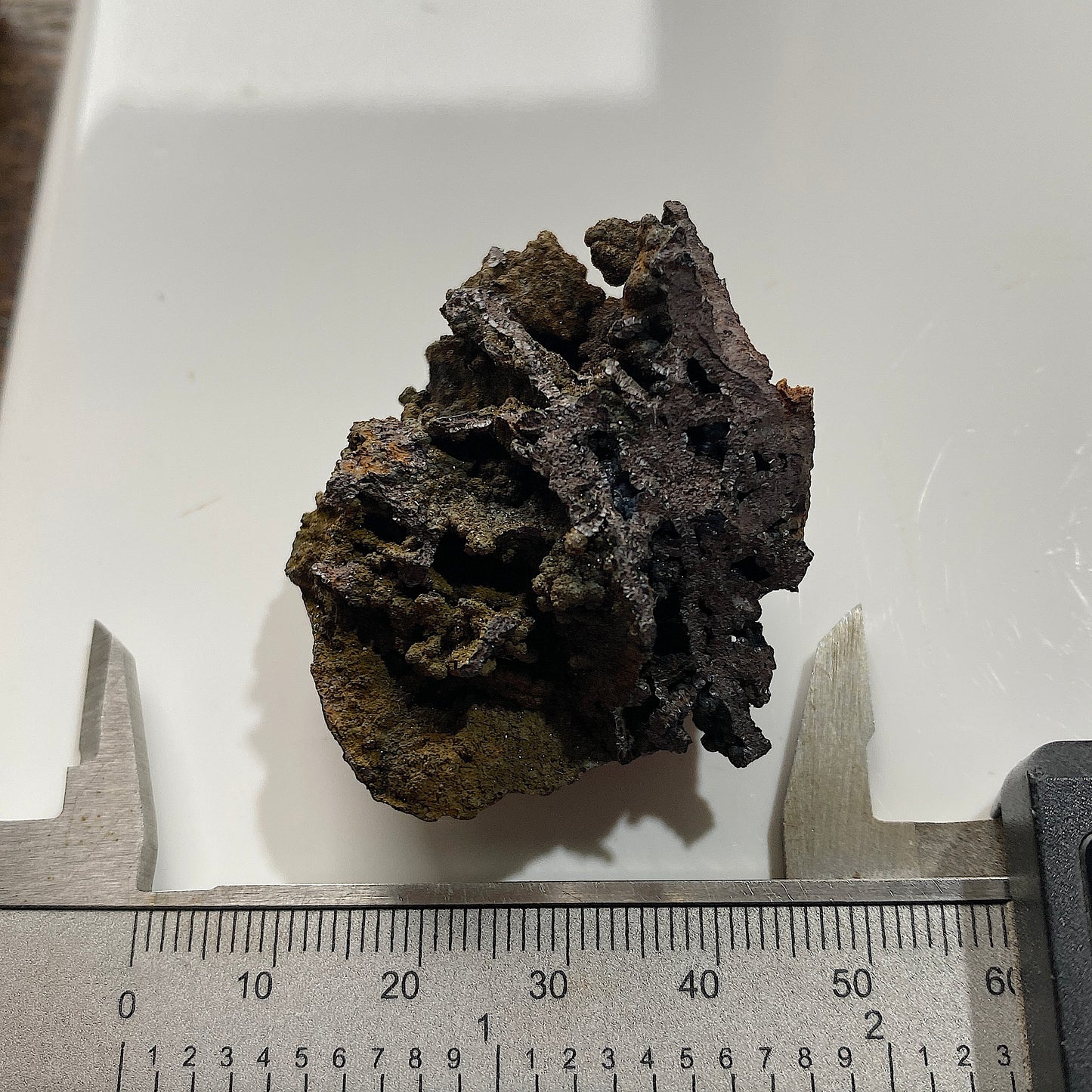 CORKITE ON GOETHITE : SERRA DA MINA, CERCAL, SETUBAL, PORTUGAL 36g MF4627