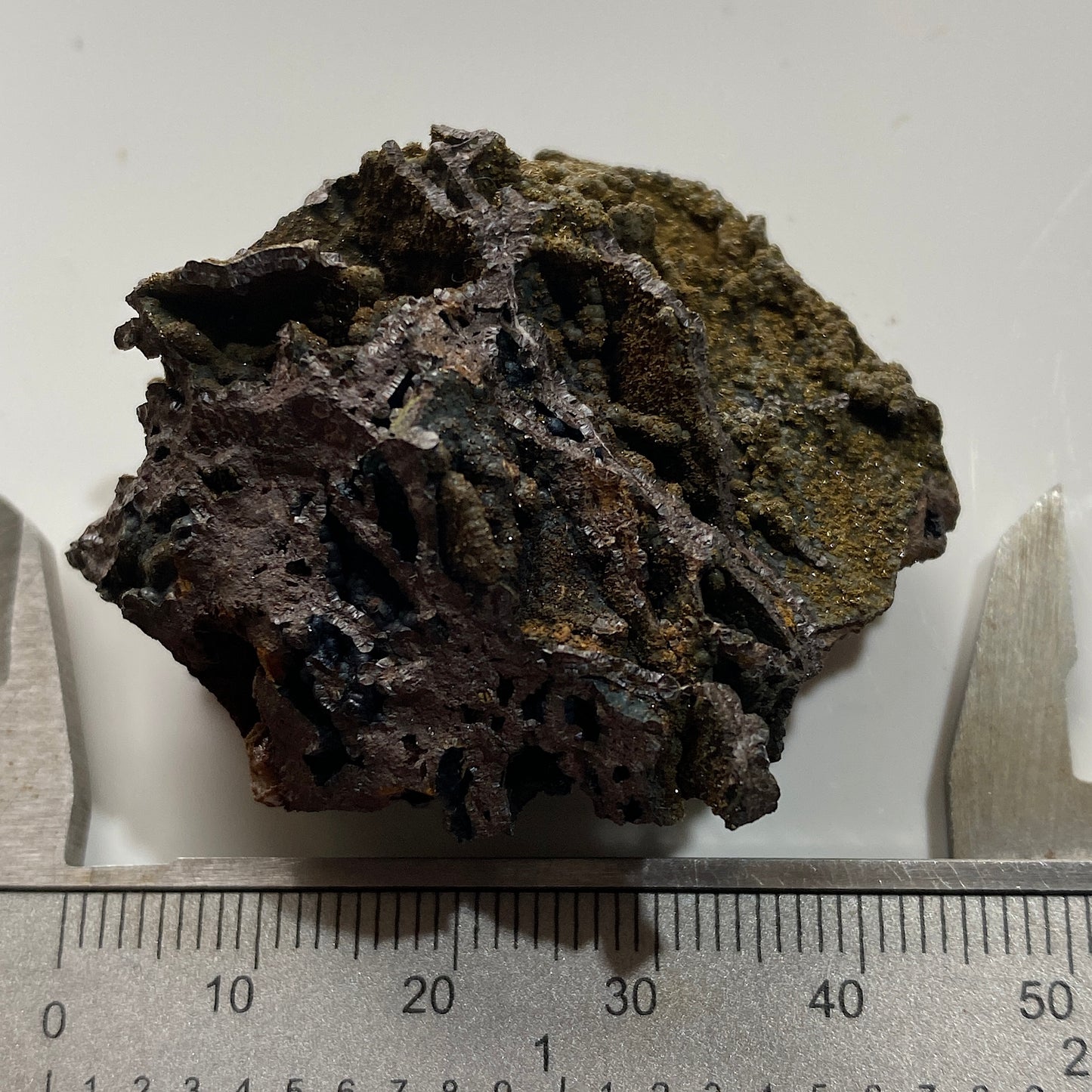 CORKITE ON GOETHITE : SERRA DA MINA, CERCAL, SETUBAL, PORTUGAL 36g MF4627