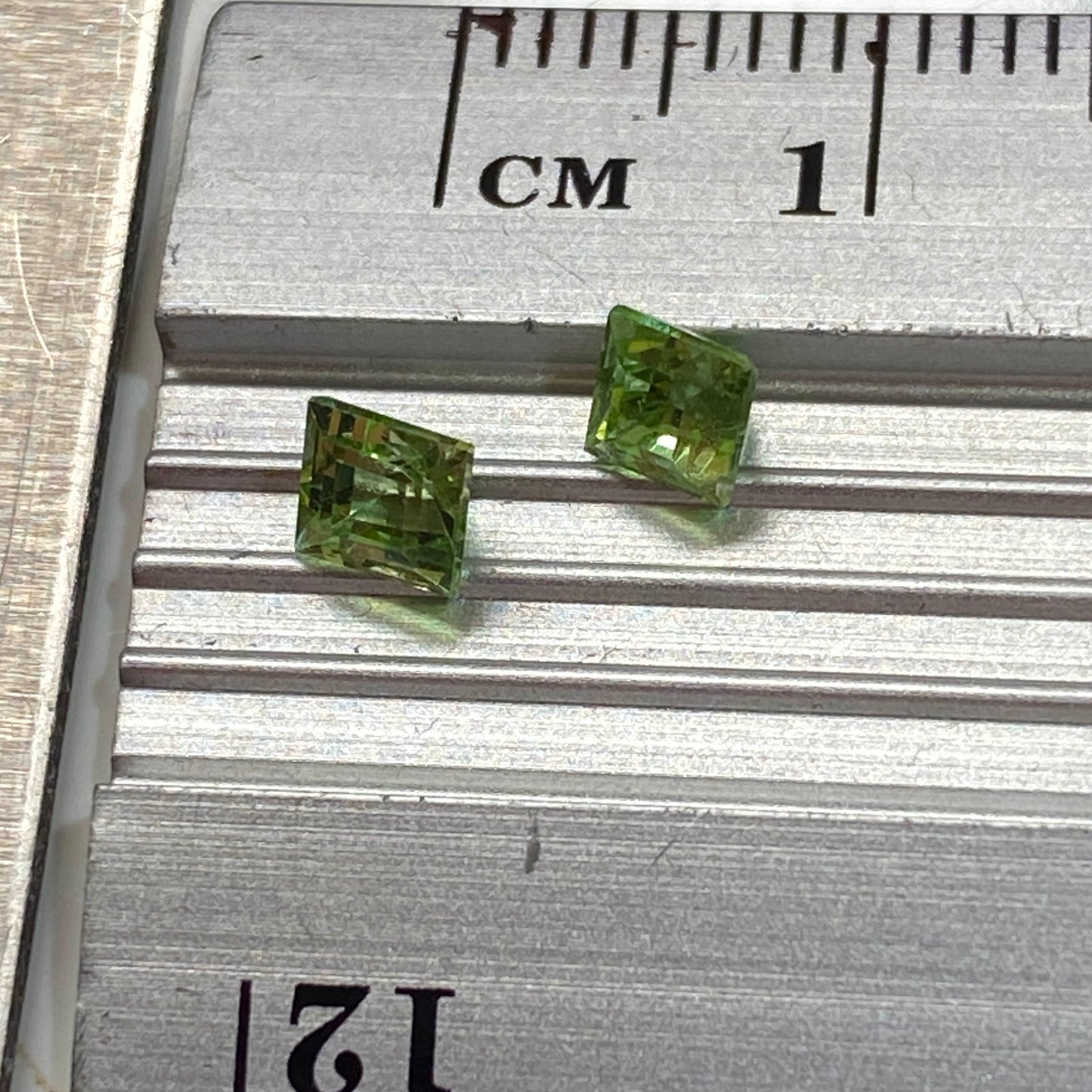 TSAVORITE NATURAL GEMSTONES x 2 - MERALANI HILLS, TANZANIA 0.87Ct. MFG1886