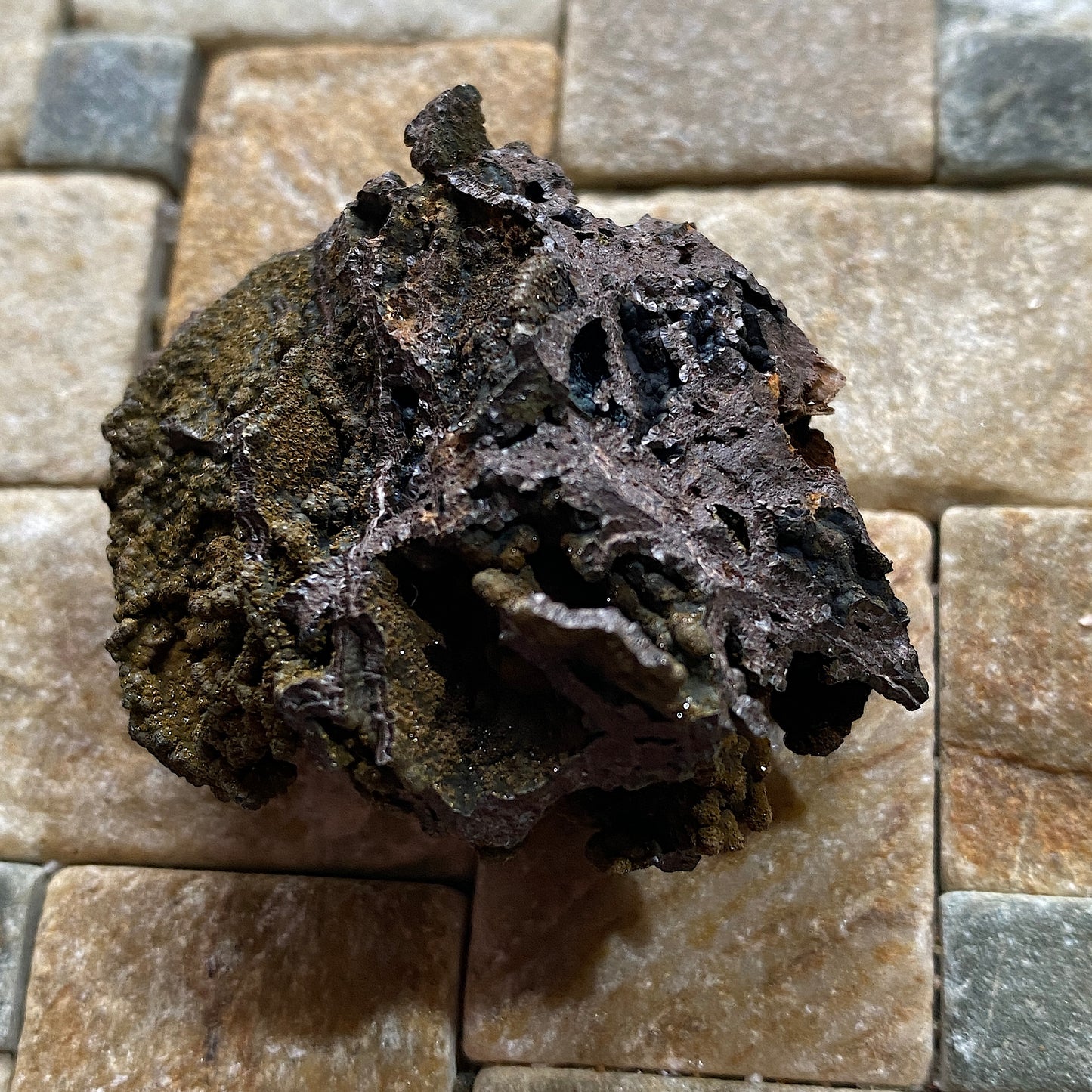 CORKITE ON GOETHITE : SERRA DA MINA, CERCAL, SETUBAL, PORTUGAL 36g MF4627