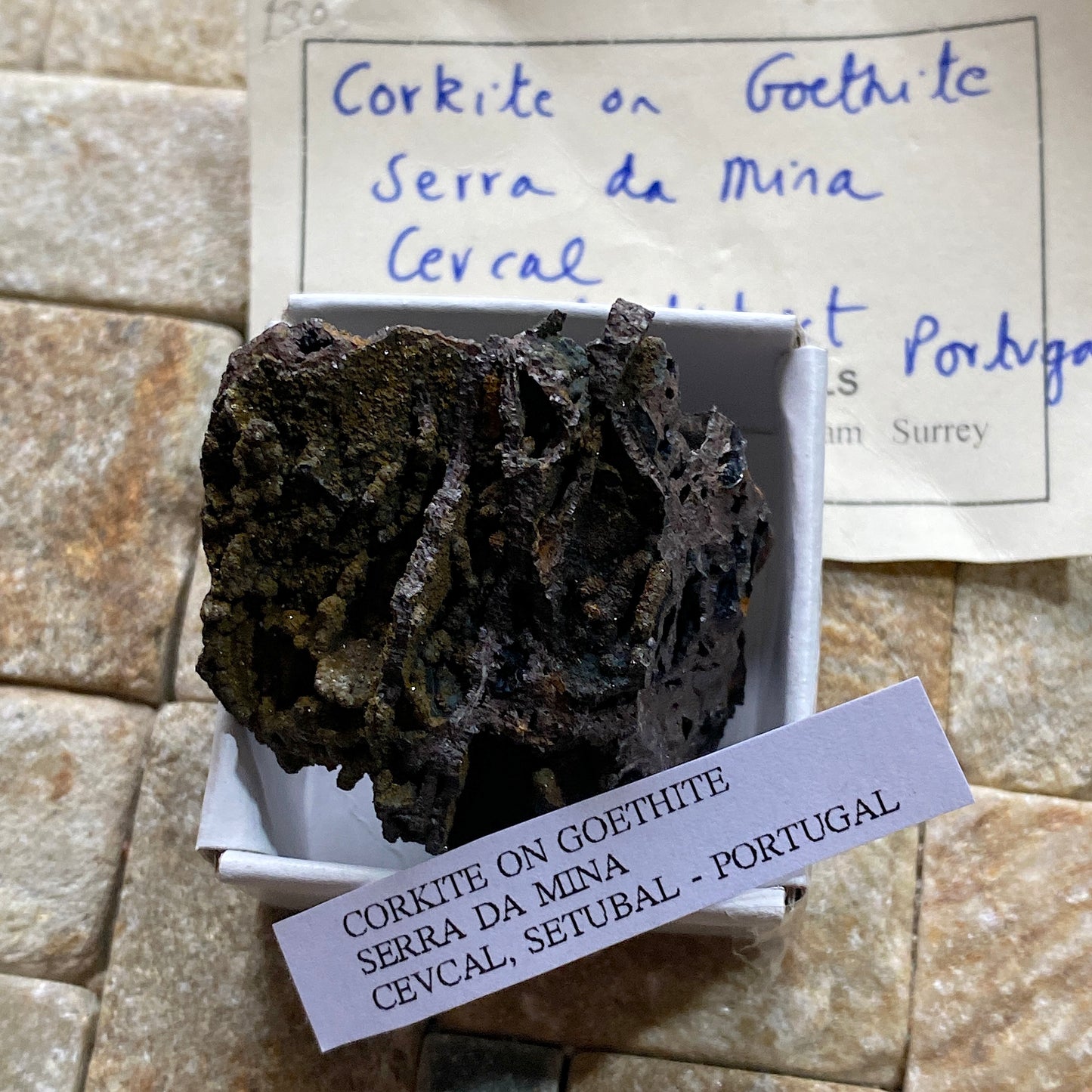CORKITE ON GOETHITE : SERRA DA MINA, CERCAL, SETUBAL, PORTUGAL 36g MF4627