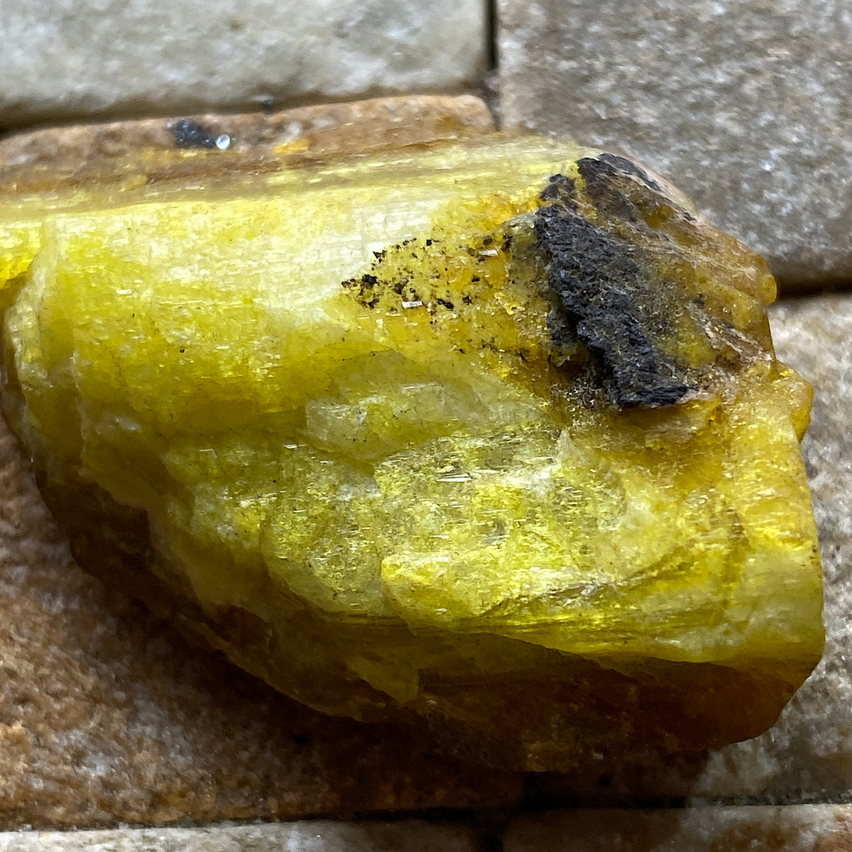 ETTRINGITE RARE MINERAL FROM N'CHWANING MINE, SOUTH AFRICA  10g. MF5342