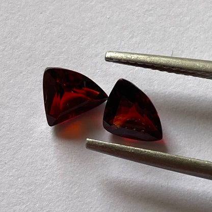 SPESSARTINE GARNET GEMSTONES x2 - NAVEGADORA MINE, MINAS GERAIS, BRAZIL 2.39Ct MFG1588