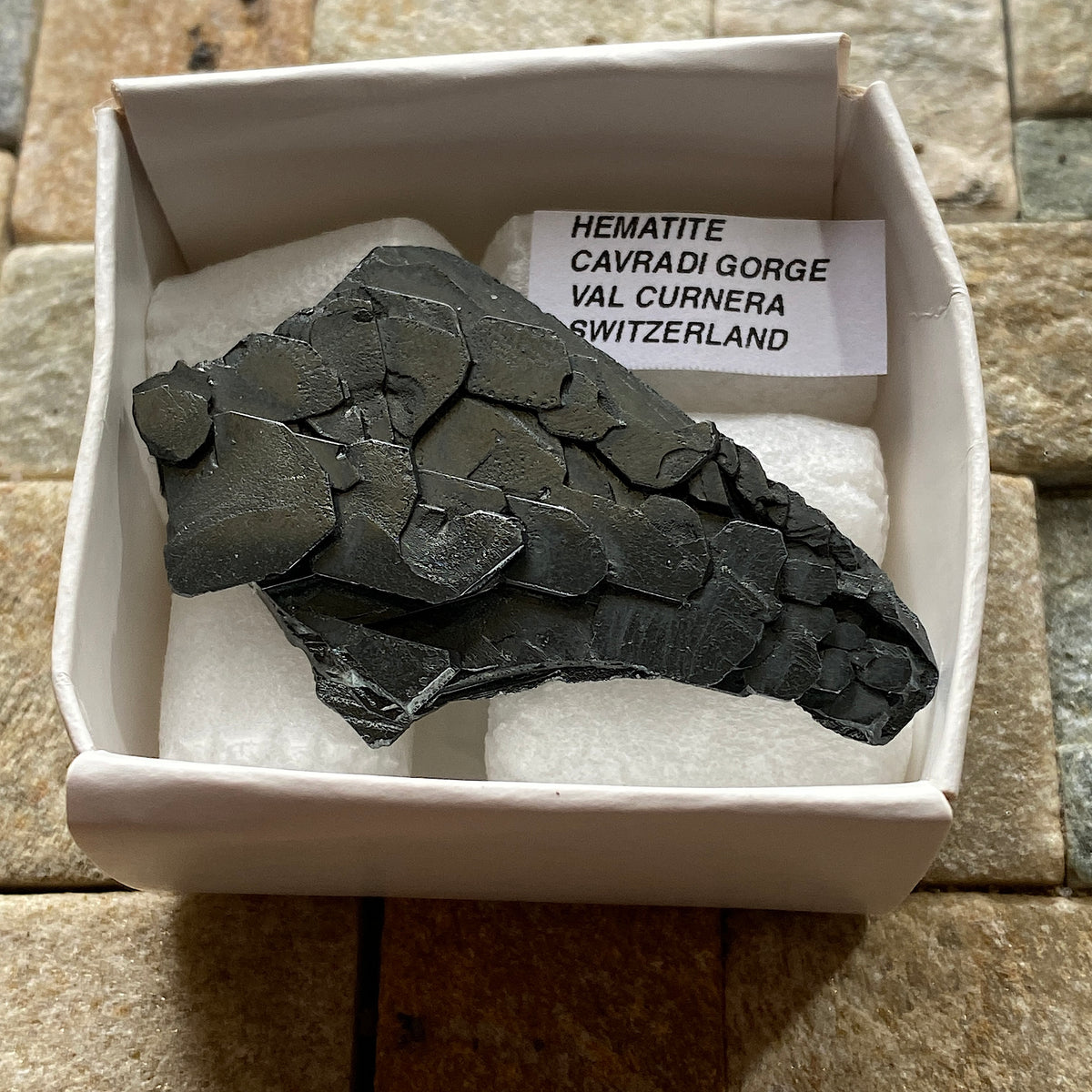 HEMATITE EXQUISITE SPECIMEN FROM CAVRADI GORHE, SWITZERLAND 16g MF5334