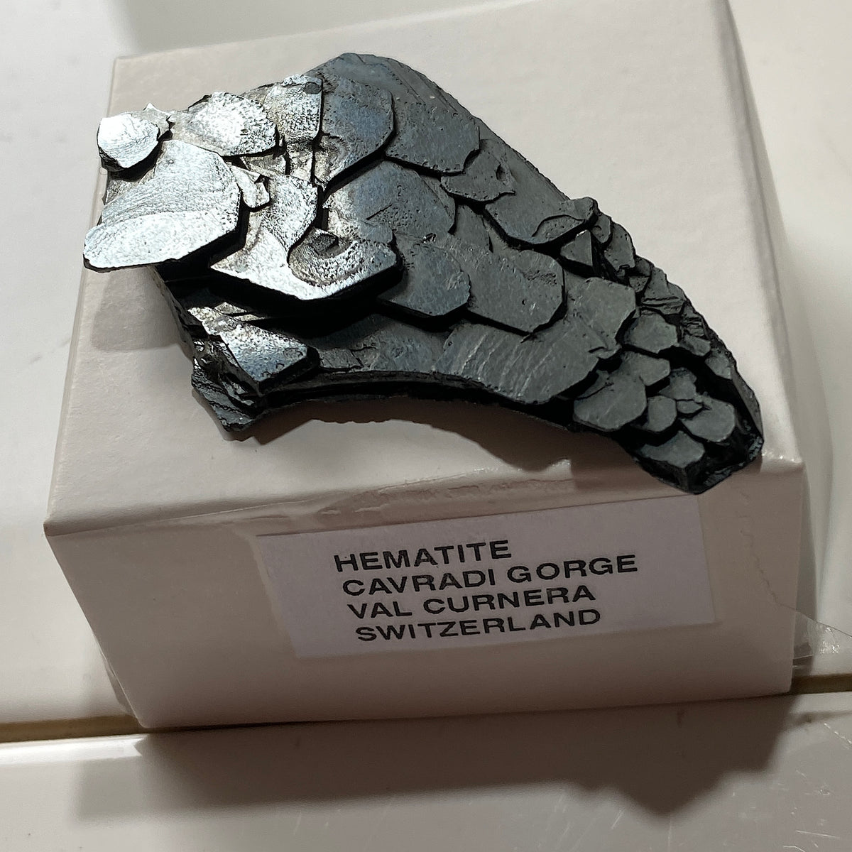 HEMATITE EXQUISITE SPECIMEN FROM CAVRADI GORHE, SWITZERLAND 16g MF5334