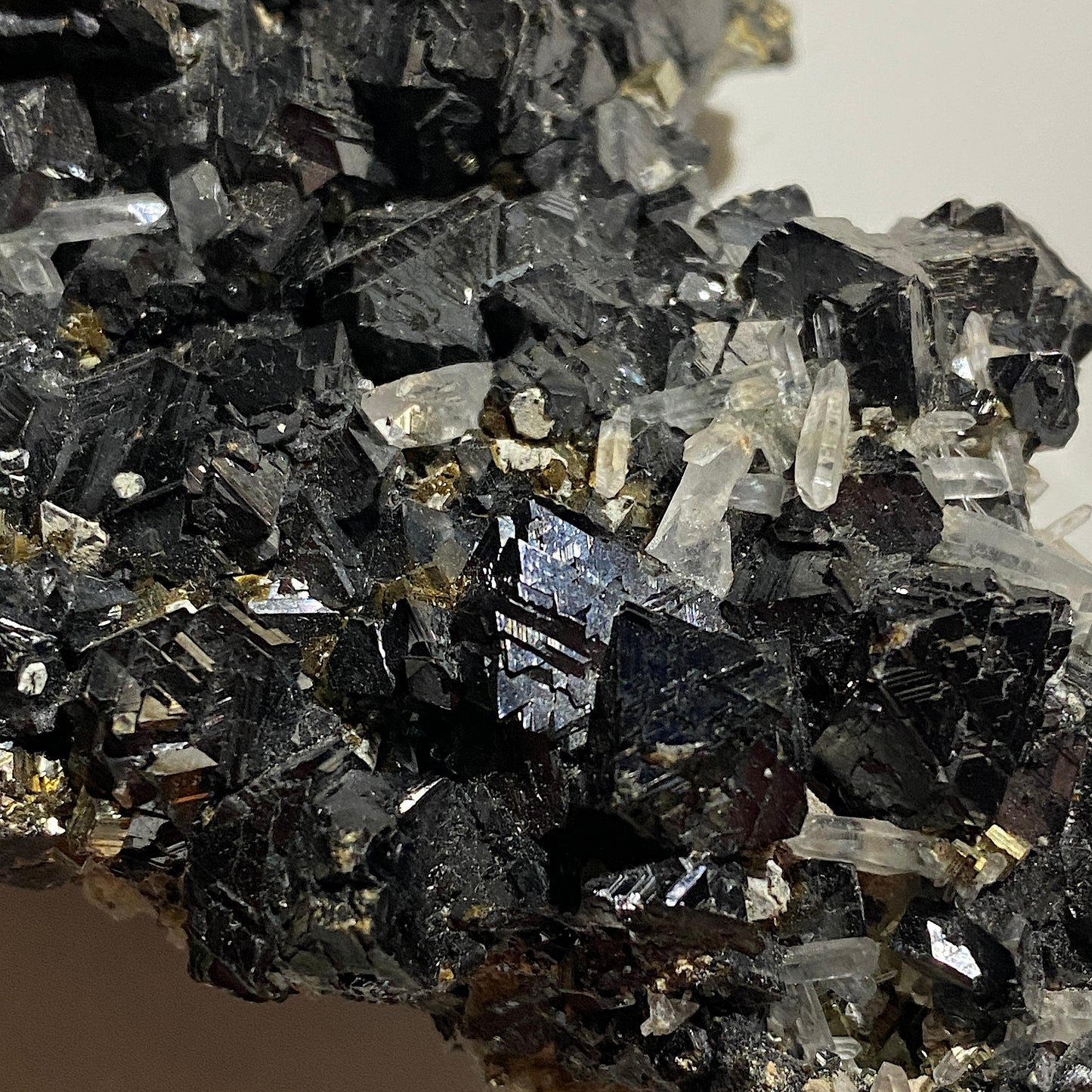 SPHALERITE/PYRITE/QUARTZ : HUARON MINE, HUAYLLAY DISTRICT, PASCO PROVINCE, PERU