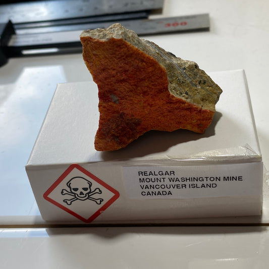 REALGAR : MOUNT WASHINGTON MINE, VANCOUVER ISLAND, CANADA 44g MF5338