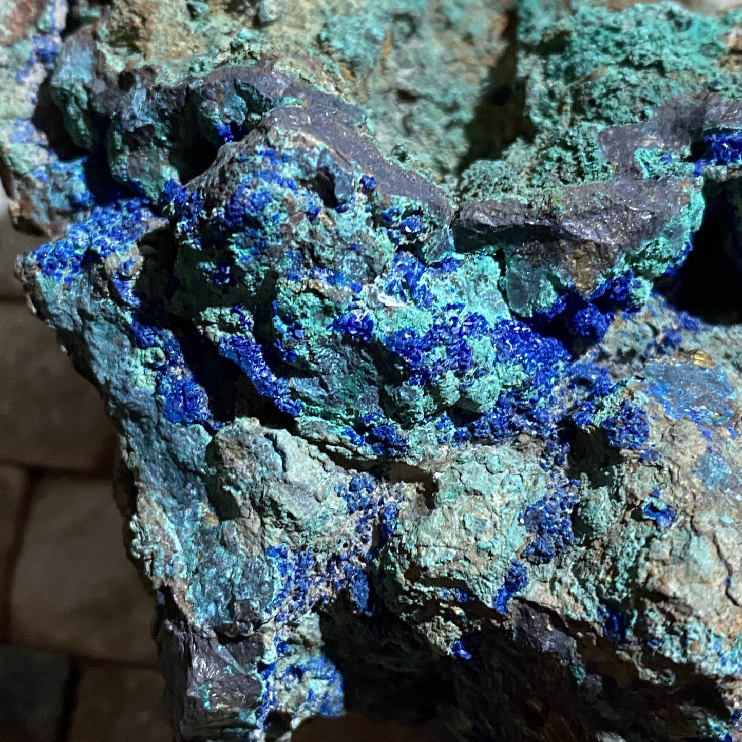 AZURITE/MALACHITE [ETC] : DOLYMIR QUARRY, OLD RADNOR, WALES  803g MF4612