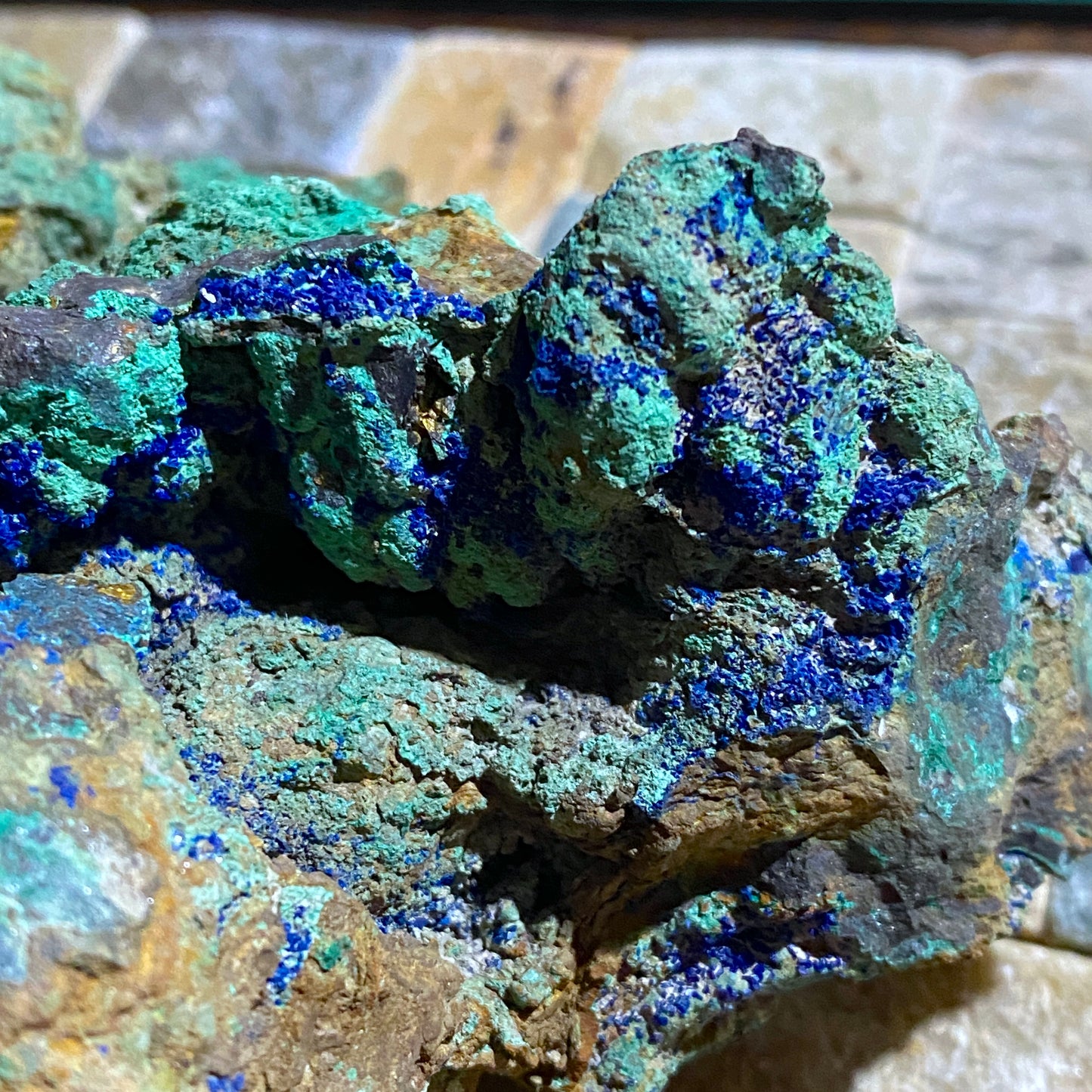 AZURITE/MALACHITE [ETC] : DOLYMIR QUARRY, OLD RADNOR, WALES  803g MF4612