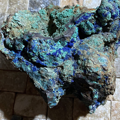 AZURITE/MALACHITE [ETC] : DOLYMIR QUARRY, OLD RADNOR, WALES  803g MF4612