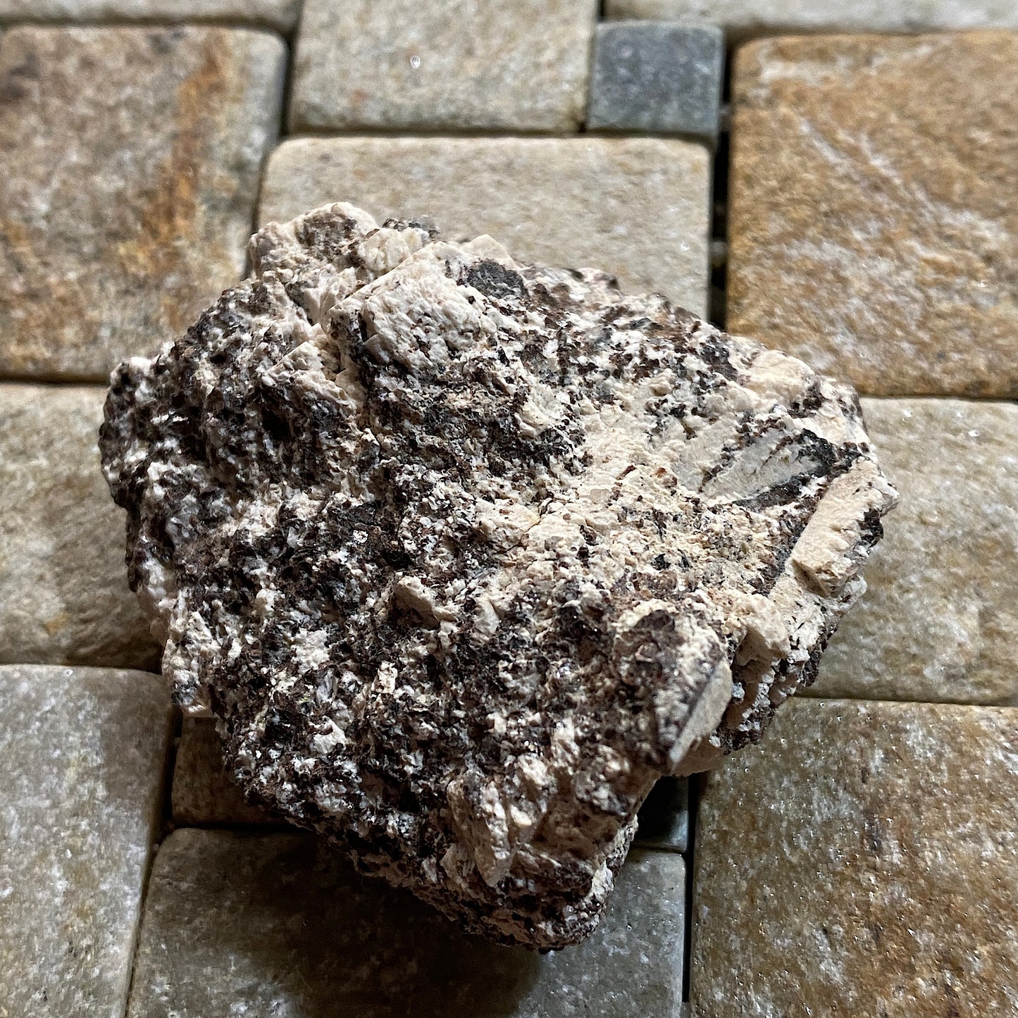 MICA IN KAOLIN - ST AUSTELL CLAY PITS, CORNWALL, ENGLAND 44g MF162