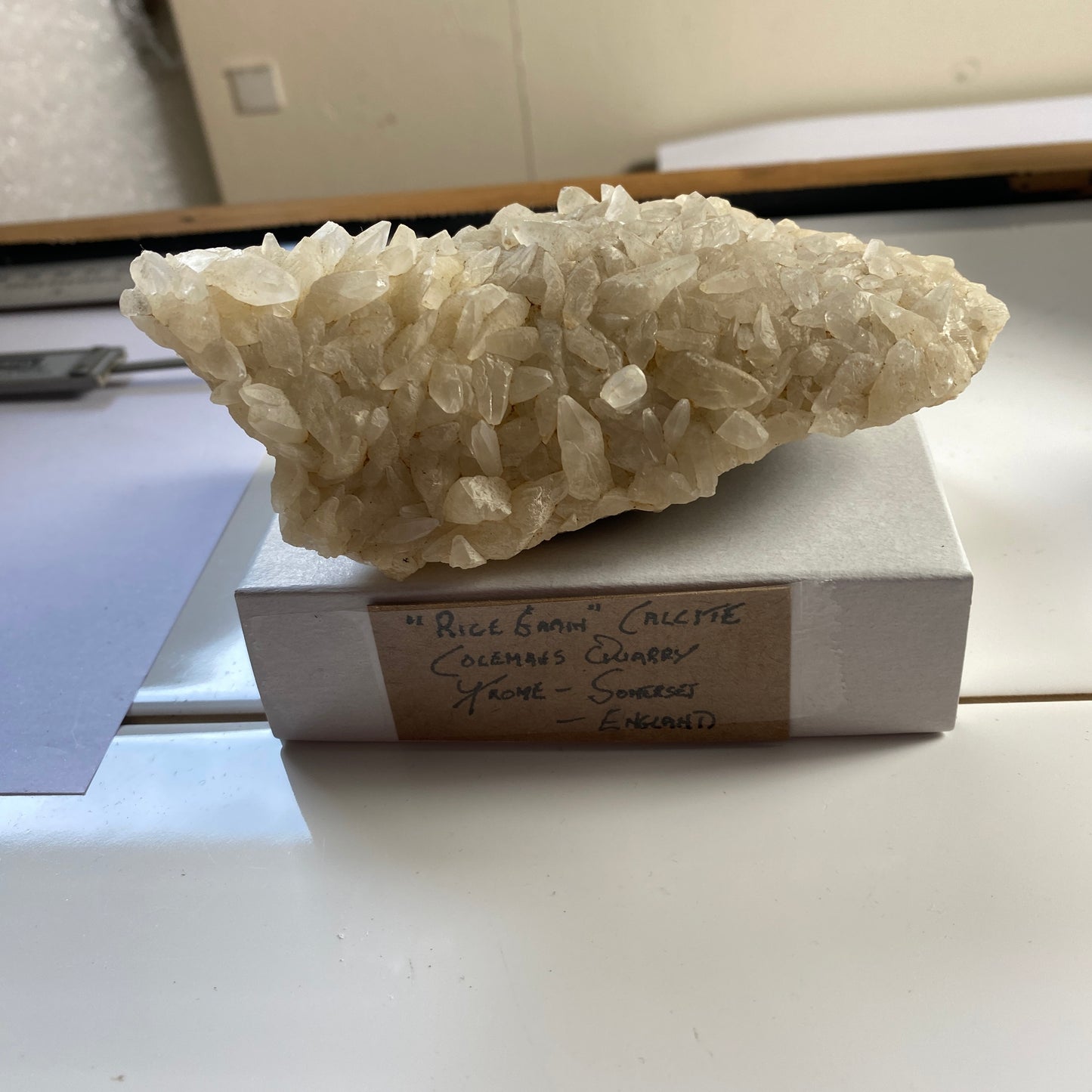 CALCITE 'RICE GRAIN" HABIT - COLEMANS QUARRY, SOMERSET 280g. MF6306