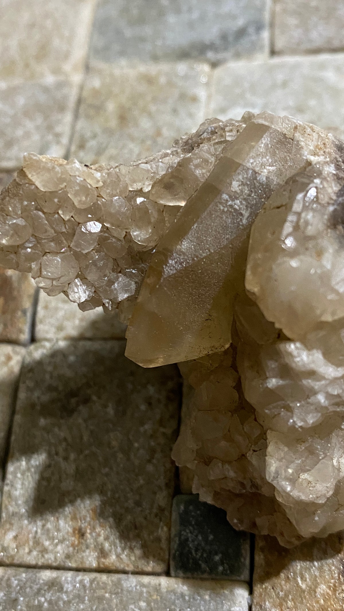 CALCITE : TOM MAWR QUARRY, PENTYRCH, WALES  72g. MF5327