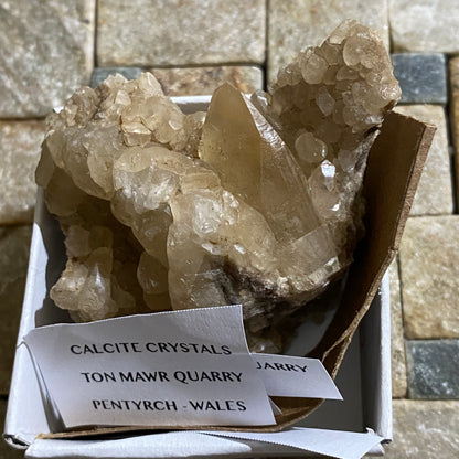 CALCITE : TOM MAWR QUARRY, PENTYRCH, WALES  72g. MF5327