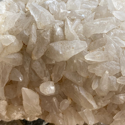 CALCITE 'RICE GRAIN" HABIT - COLEMANS QUARRY, SOMERSET 280g. MF6306