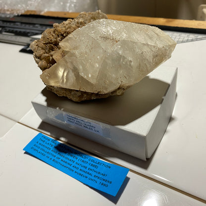 TWINNED CALCITE 0N MATRIX : TAFF'S WELL. PENTRYRCH, WALES 484g MF4676